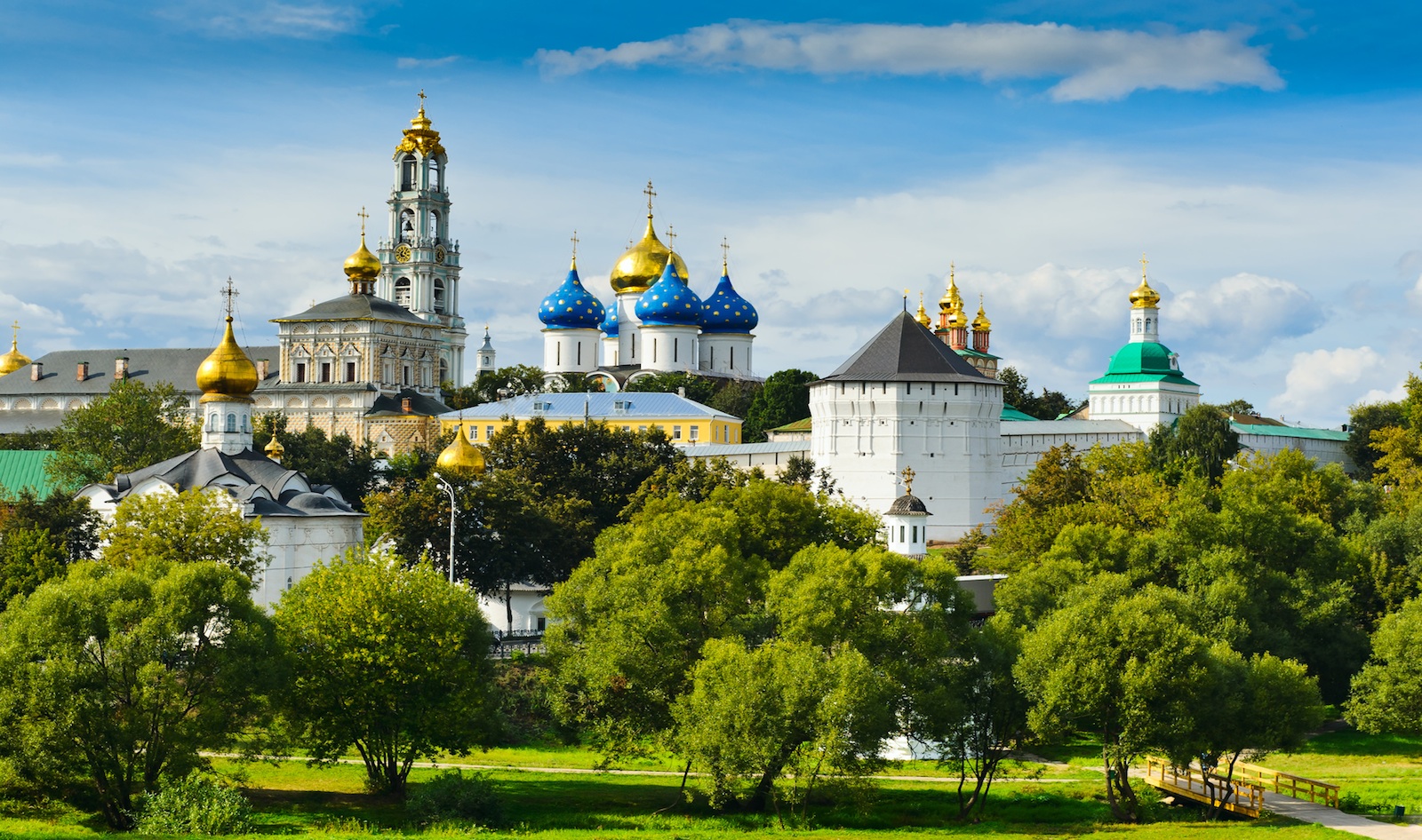 trinity-lavra-st-sergius-golden-ring-russia.jpg